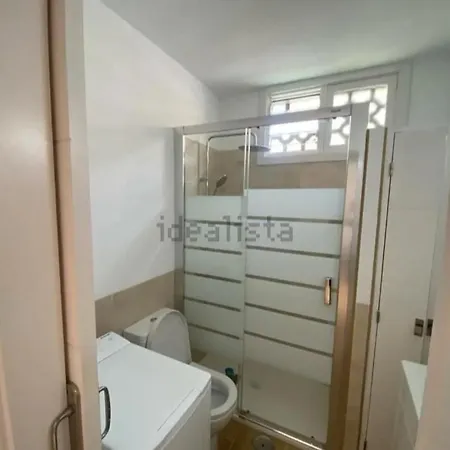 아파트 Fayser 301 Close To Beach, Fully Renovated, Air Con *