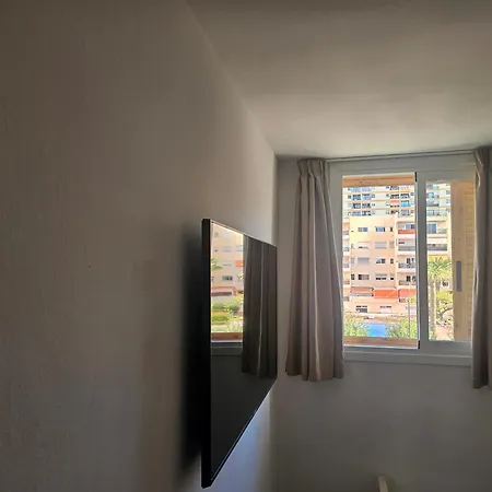 Fayser 301 Close To Beach, Fully Renovated, Air Con 아파트