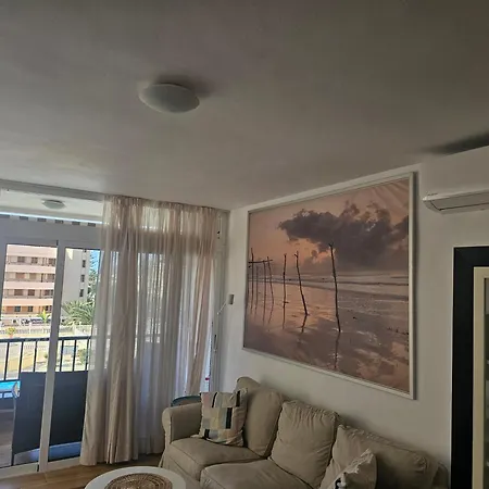 Fayser 301, 2 Bedrooms, Steps To Beach, Ac *